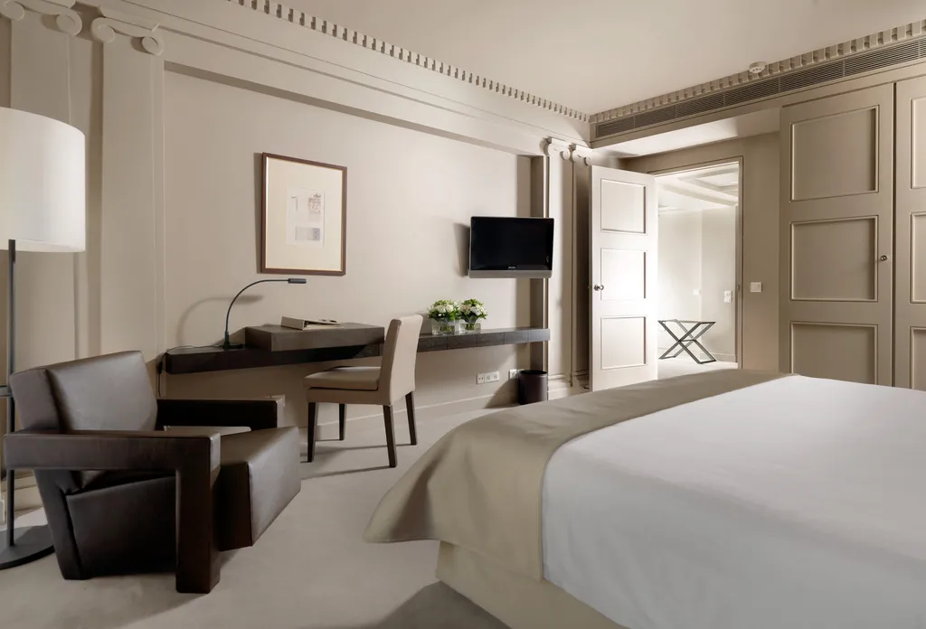 SUITE EXECUTIVE Room, NJV Athens Plaza, Athens