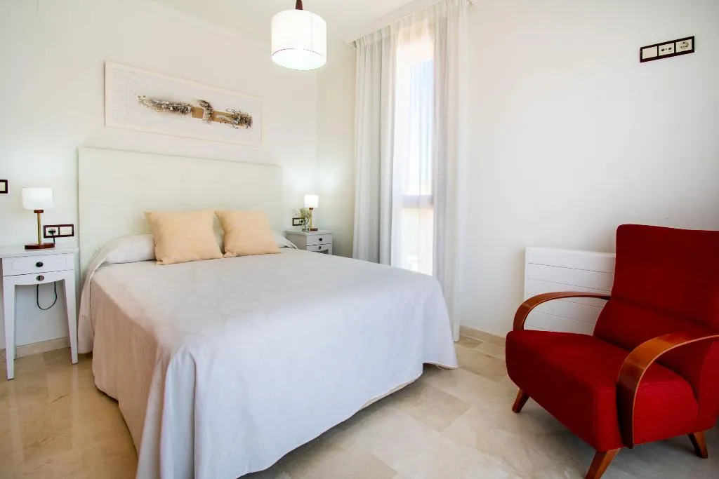 APARTMENT CAPACITY 6 THREE BEDROOM Room, Albir Confort Avenida Apartamentos, Costa Blanca
