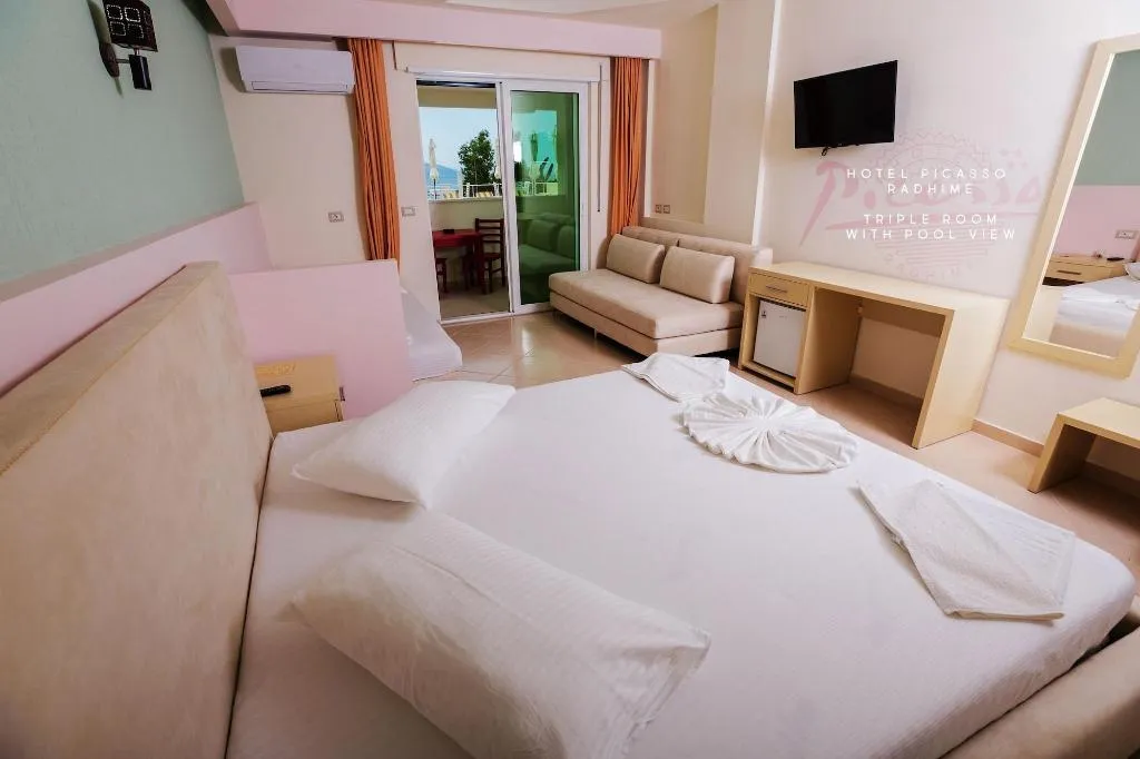 Room, Hotel Picasso, Kavaje