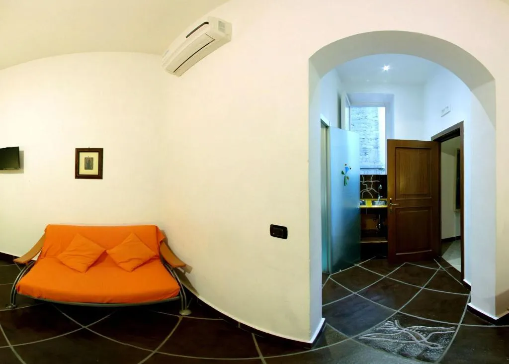 Room, Casa Del Monacone, Naples