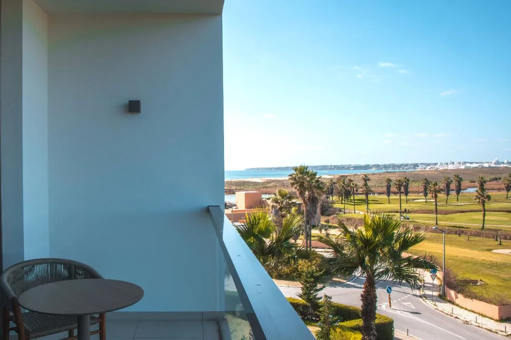 Double or Twin SIDE SEA VIEW Room, Wine & Books by the sea - Algarve Resort, Algarve