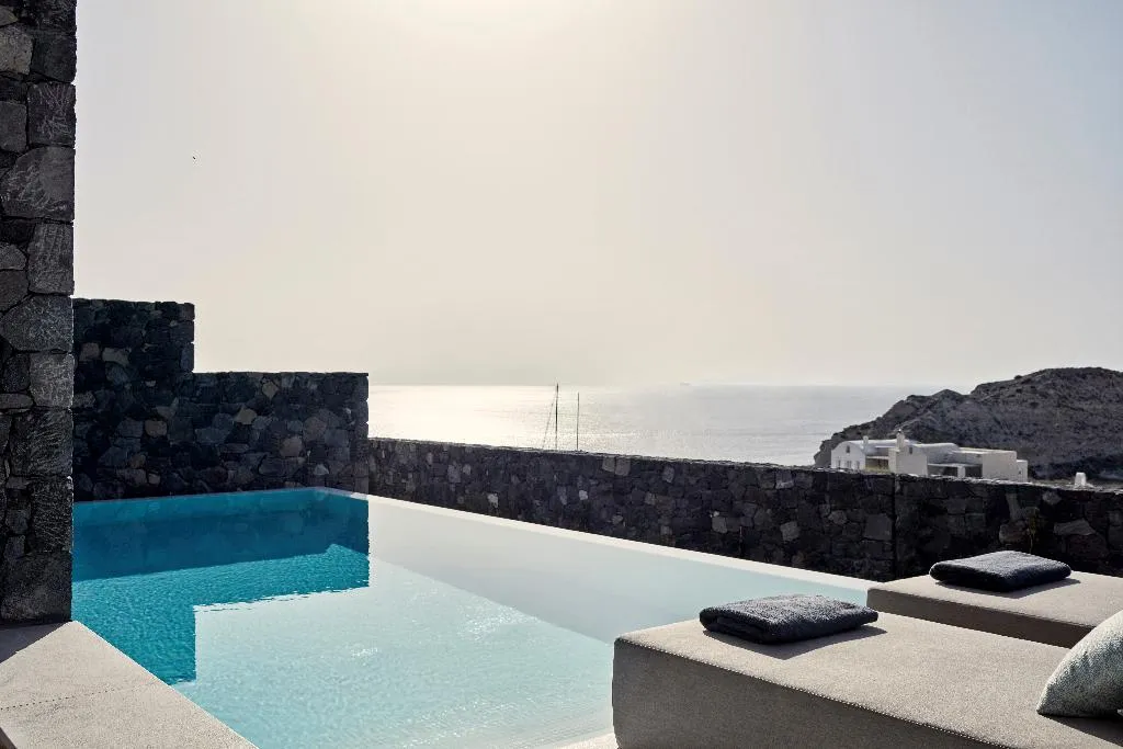 VILLA WITH PRIVATE POOL Room, Canaves  Epitome, Santorini