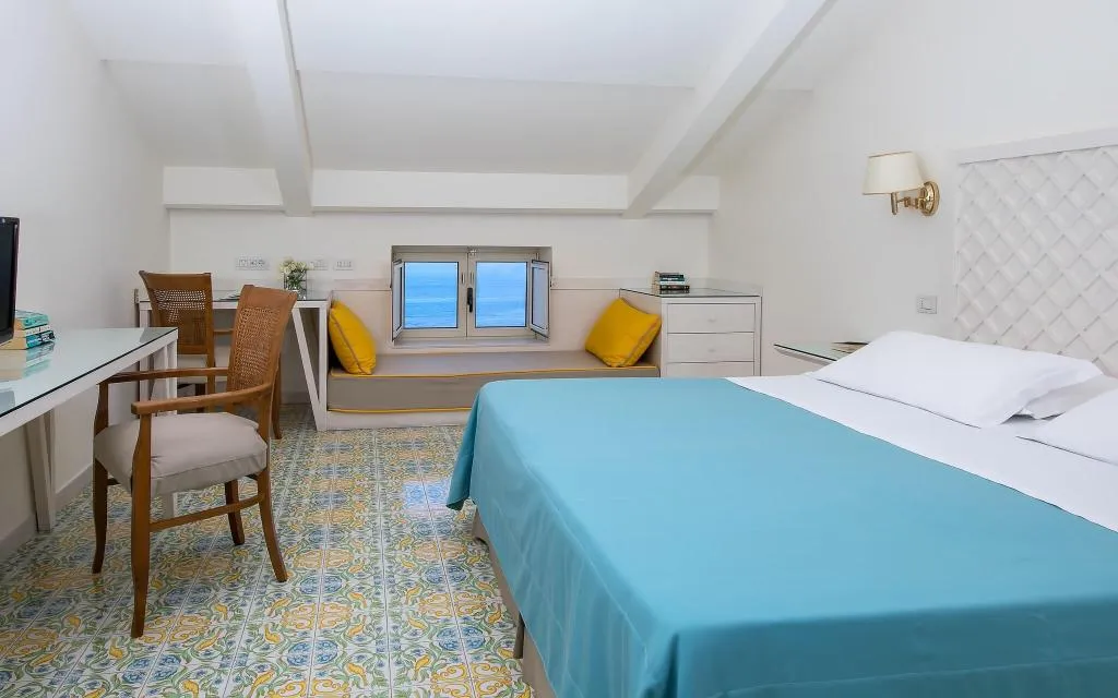 DOUBLE ECONOMY Room, Minerva, Naples