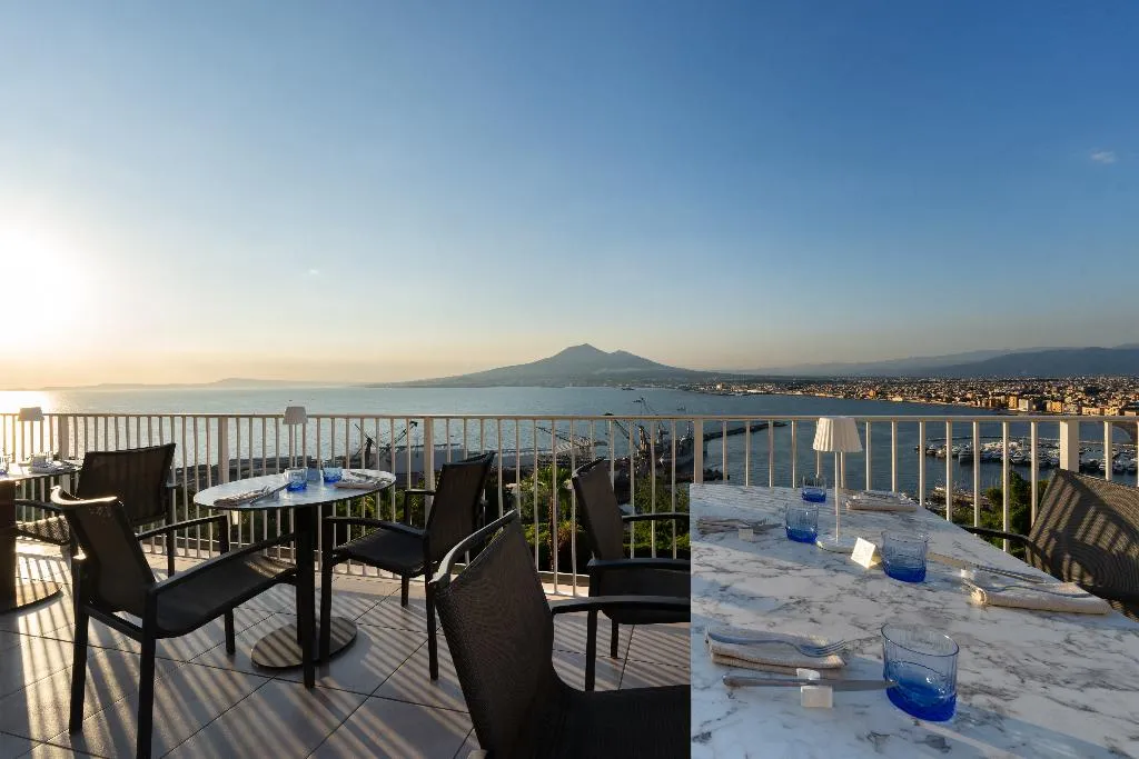 Restaurant, Relais Manfredi, Naples
