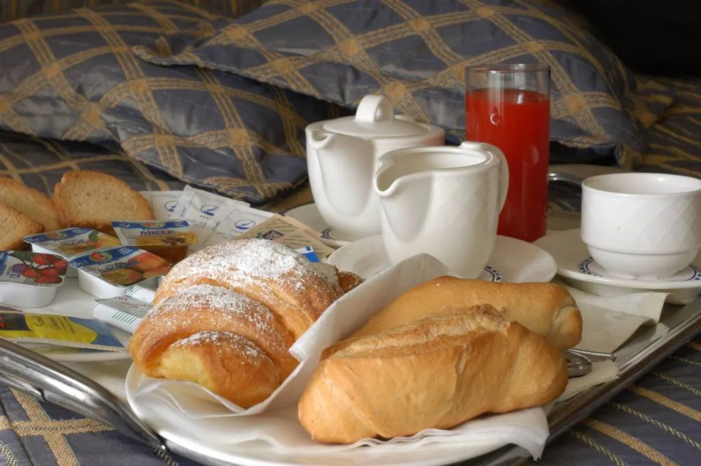 TRIPLE DELUXE SEA VIEW Room, Mec Paestum Hotel, Naples
