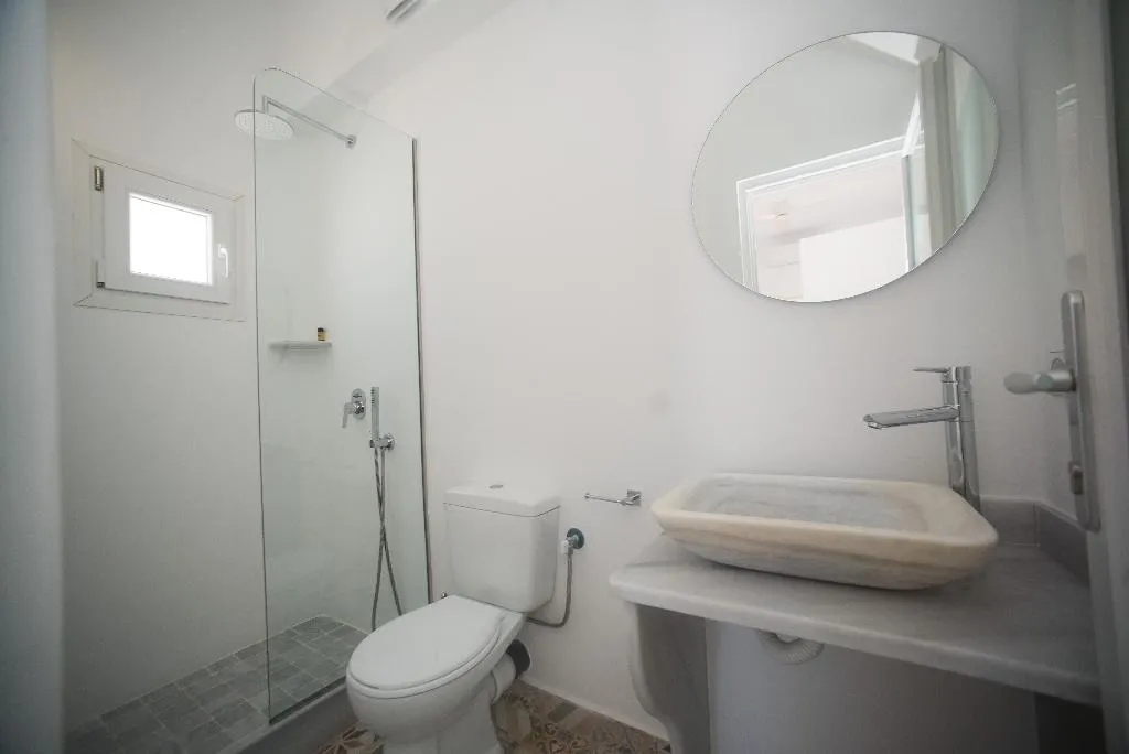 DOUBLE DELUXE WITH BALCONY Room, Eleanna's Suites Mykonos, Mykonos