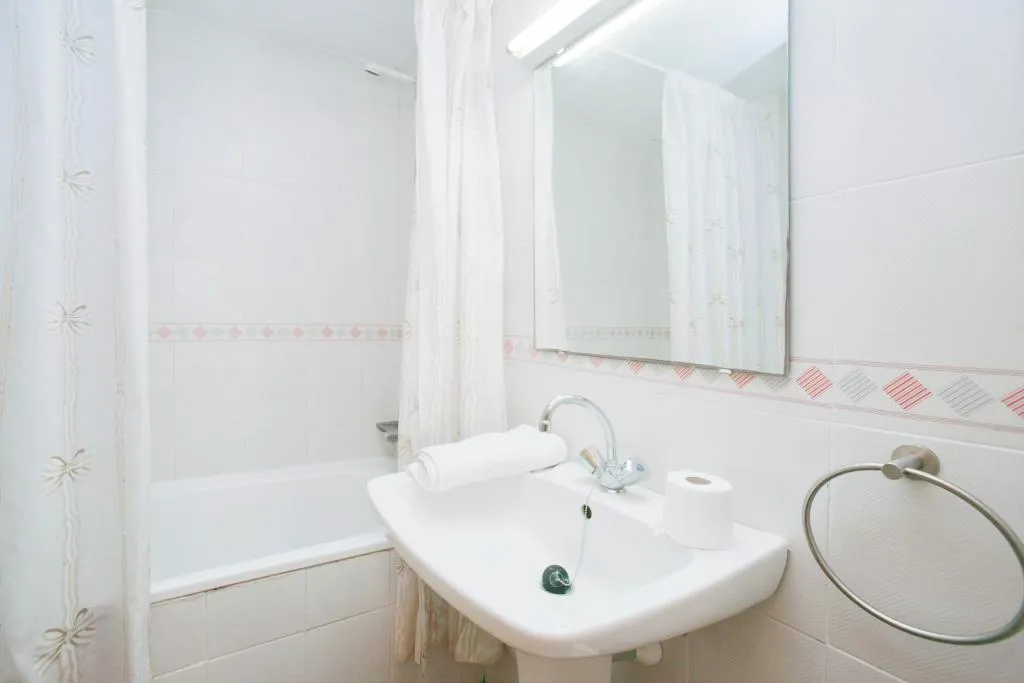 APARTMENT CAPACITY 5 ONE BEDROOM Room, Decathlon-Pentathlon-Marathon Salou, Costa Dorada