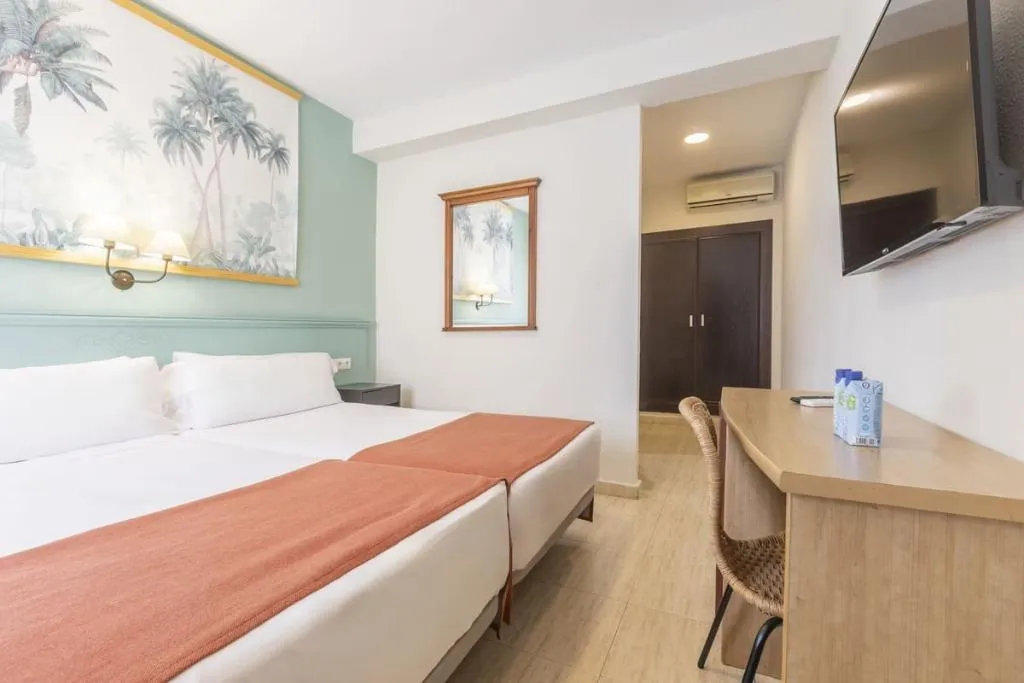 Double or Twin STANDARD Room, Moon Dreams Fuengirola, Costa Del Sol
