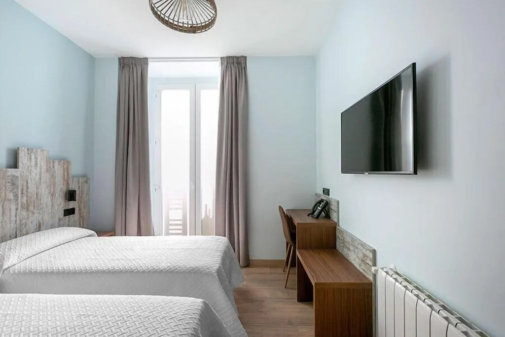 Room, Hostal Anta N Marta N, Madrid