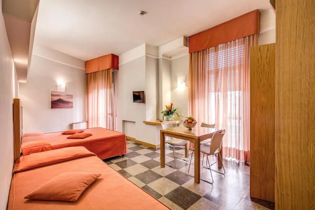 APARTMENT WITH KITCHENETTE Room, Delle Nazioni, Florence