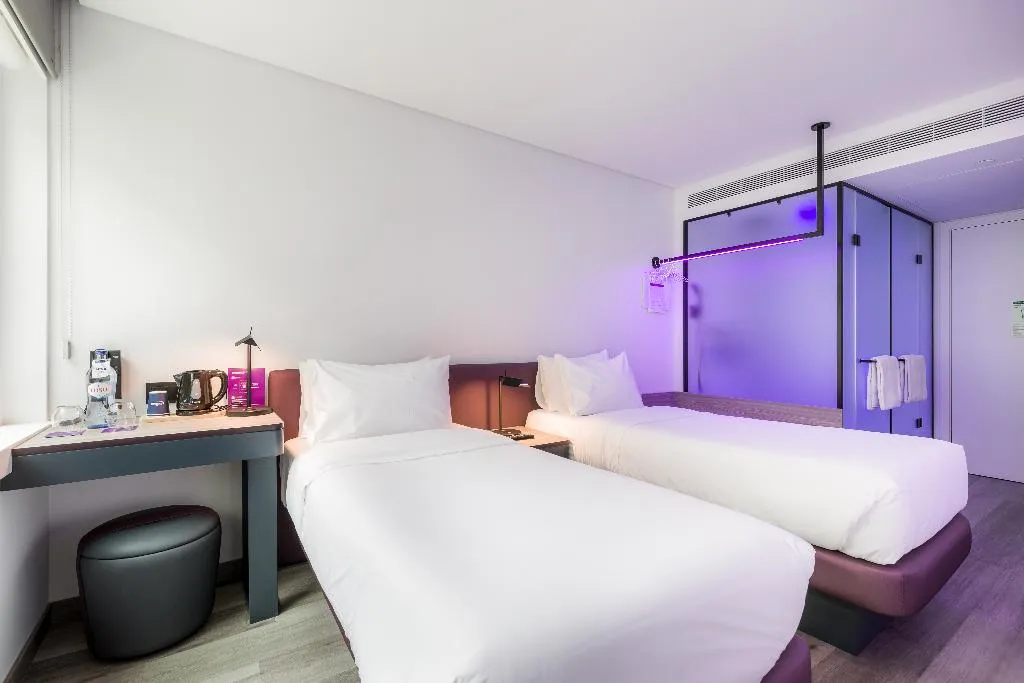 DOUBLE SINGLE USE PREMIUM Room, Yotel Porto, Porto