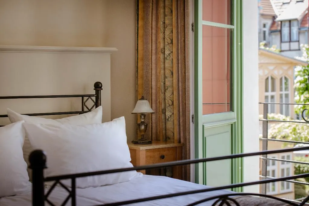 DOUBLE DELUXE Room, Villa Sedan - Destigo Hotels, Gdansk
