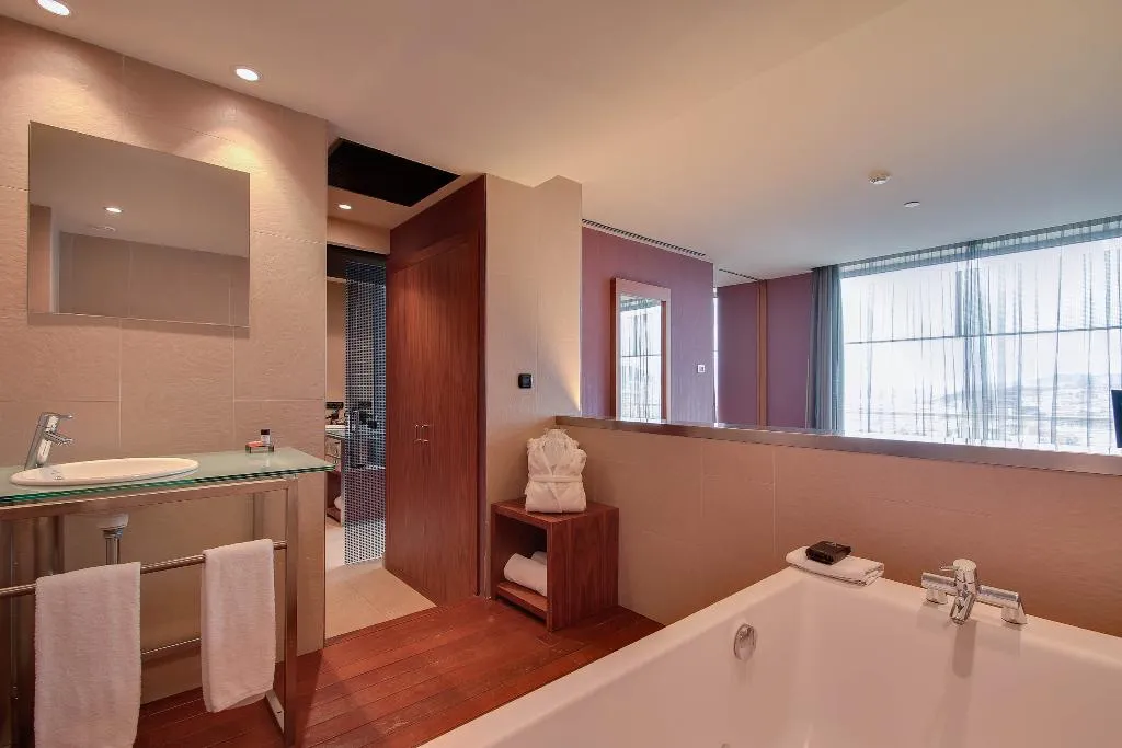 JUNIOR SUITE CAPACITY 2 Room, Badalona Tower, Barcelona