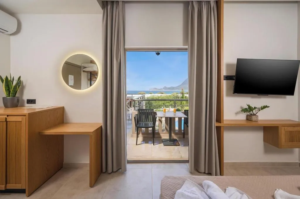 Room, Petritos Rooms And Studios, Crete