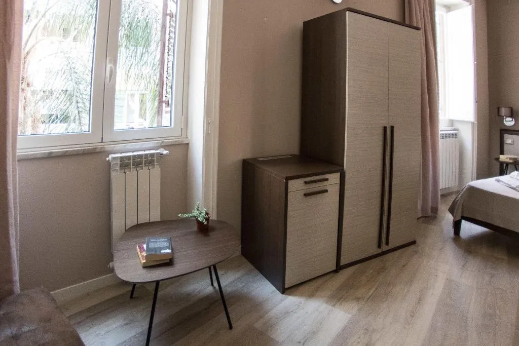 Room, Bagnasco 18, Palermo