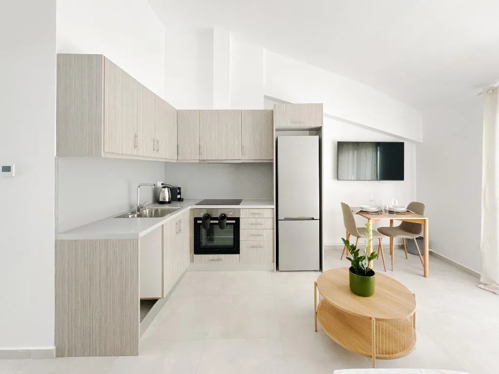 APARTMENT SUPERIOR KING BED Room, Noon Smart Residences, Athens