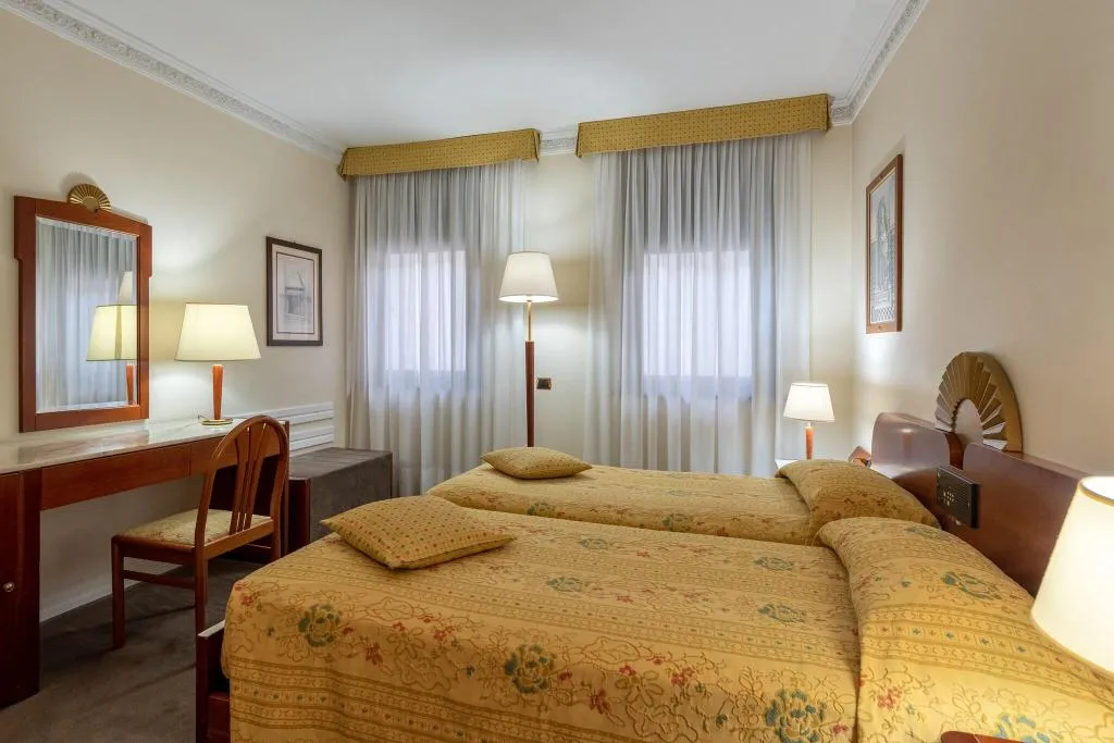 Double or Twin CONNECTING ROOM Room, Roma, Florence