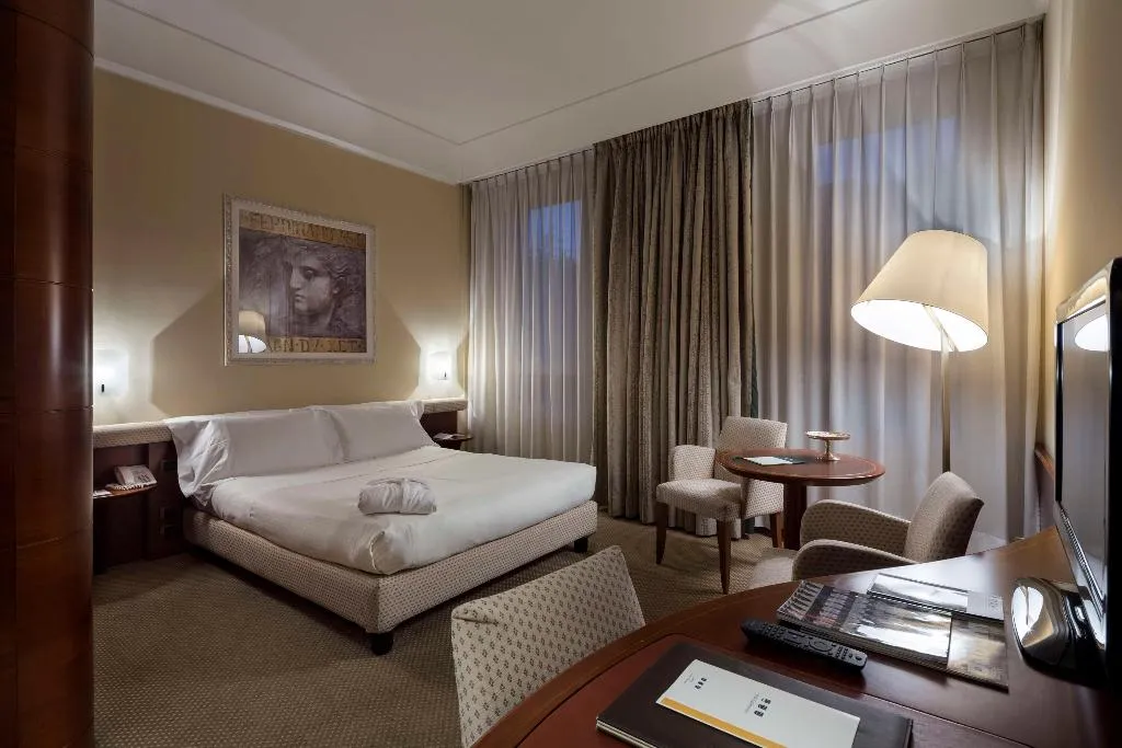Room, UNA HOTELS Cusani Milano, Milan