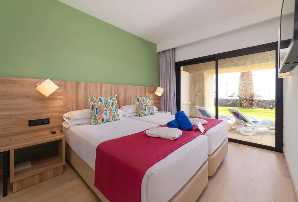 FAMILY ROOM CAPACITY 5 TWO BEDROOMS Room, Costa Calero Thalasso& Spa, Lanzarote
