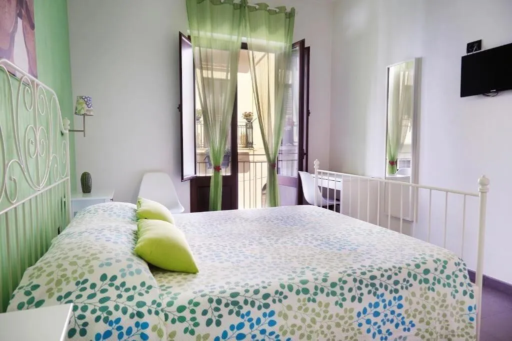 Room, Zammu Bed And Breakfast, Palermo