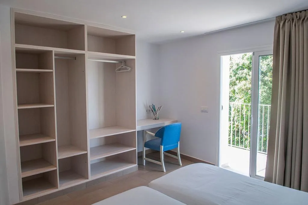 APARTMENT TWO BEDROOMS Room, Petit Xuroy, Menorca