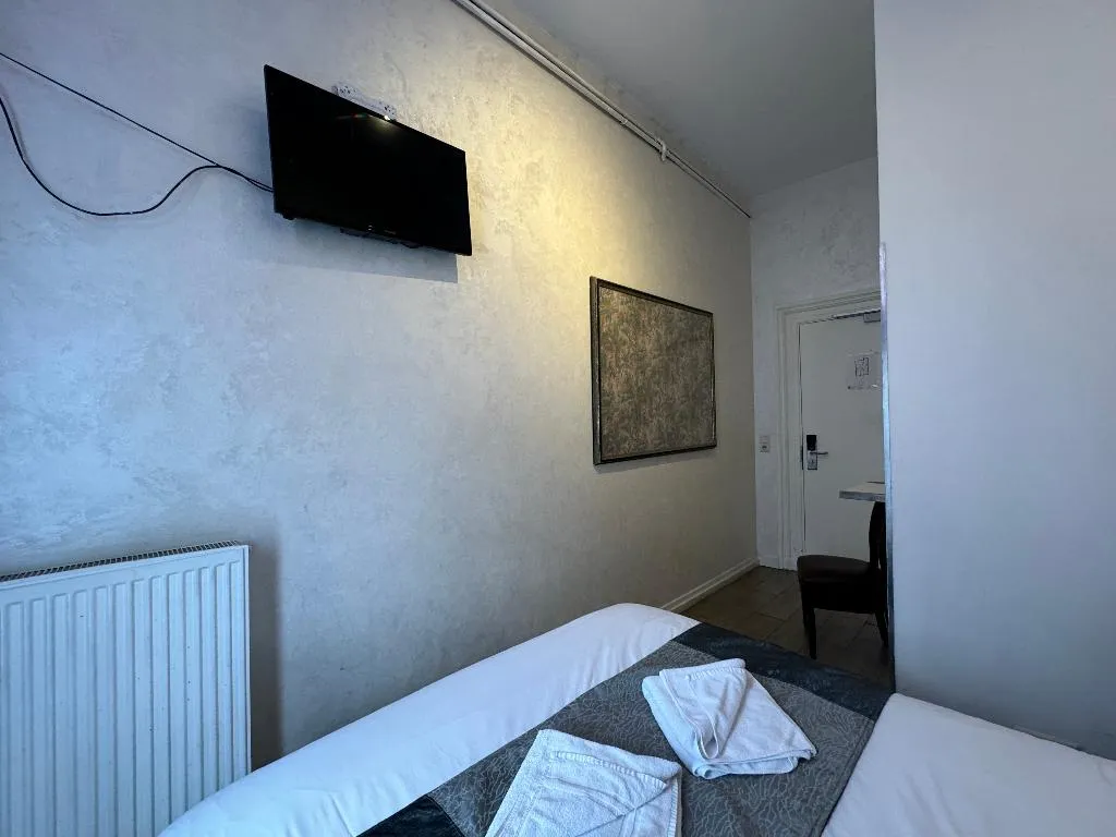 DOUBLE WITH BALCONY Room, Hotel La Belle Vue, Amsterdam