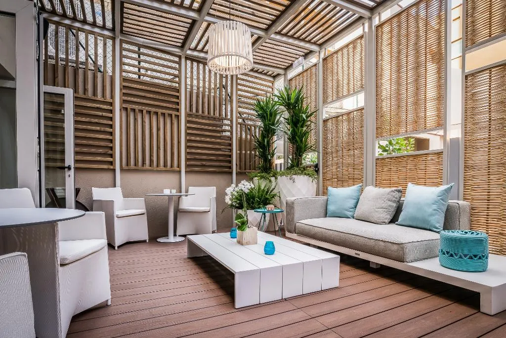 Terrace, Hotel Pirineos Figueres by Pierre & Vacances, Costa Brava