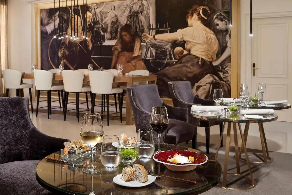 Restaurant, Palacio de los Duques Gran Meliá, Madrid