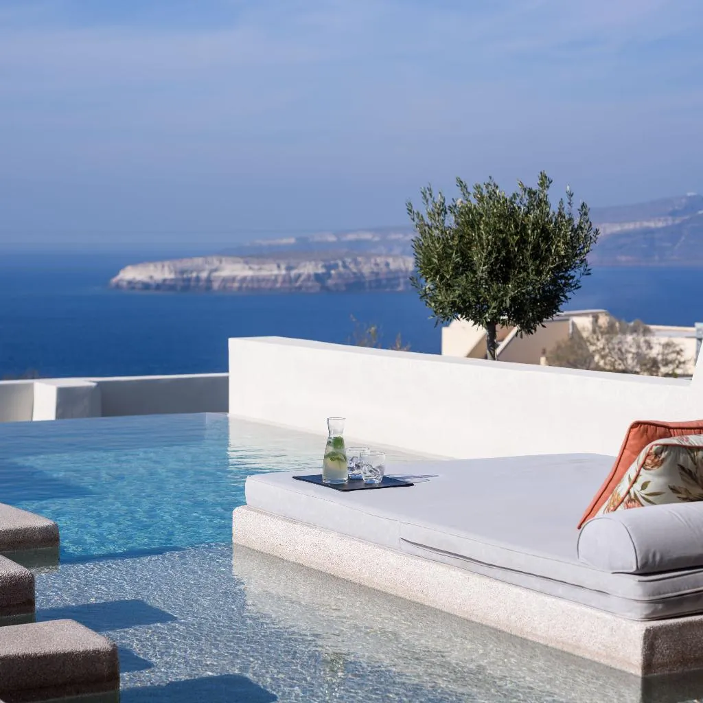 SUITE EXECUTIVE Room, Potnia Theron Suites, Santorini