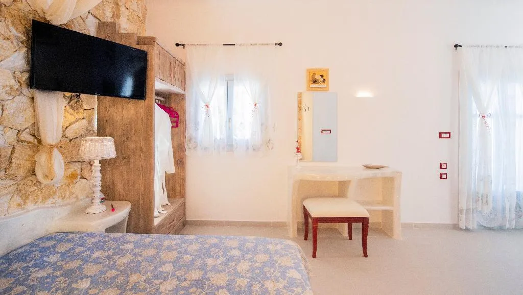 Room, Starlight Luxury Seaside Villa & Suites, Santorini