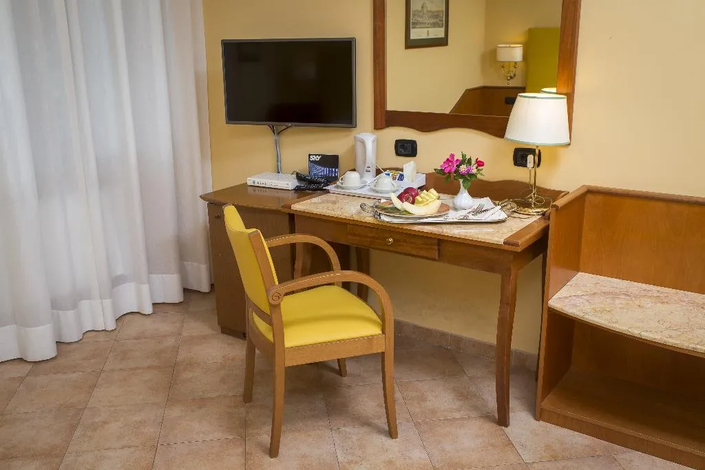 Room, Montespina Park Hotel, Naples