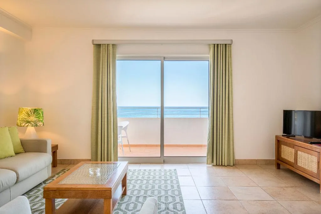 APARTMENT SUPERIOR SEA VIEW Room, Clube Porto Mós, Algarve