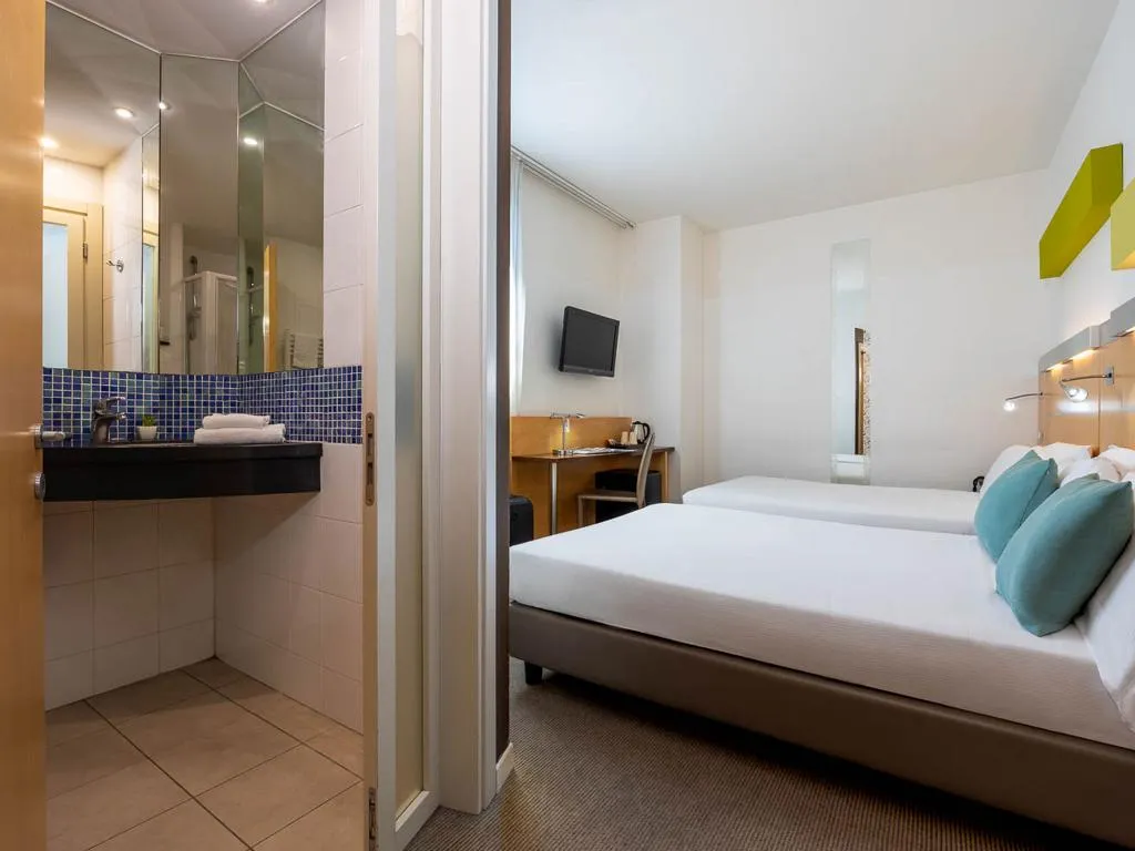 FAMILY ROOM STANDARD Room, iH Hotels Milano Gioia, Milan