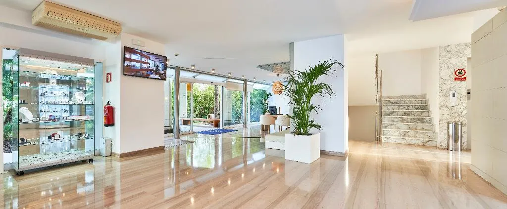Lobby, Globales Cala Bona, Majorca