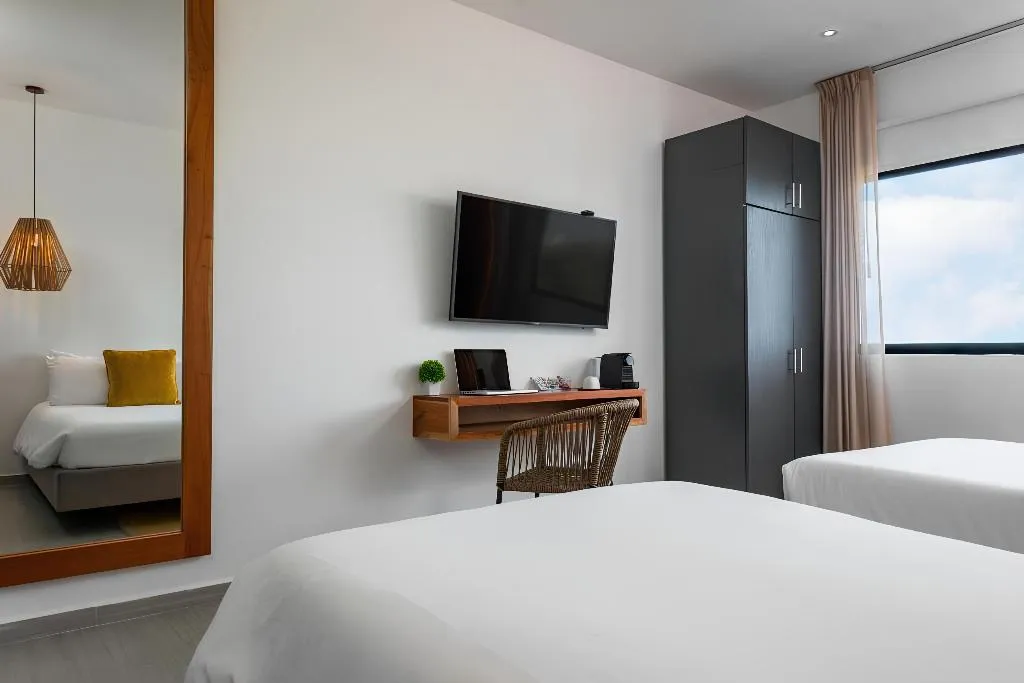 QUADRUPLE WITH DOUBLE BED Room, Balkón Boutique Hotel, Playa Del Carmen