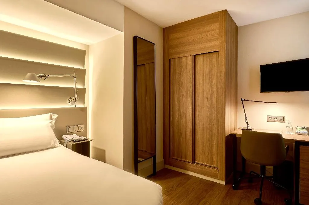 Room, NH Sants Barcelona, Barcelona