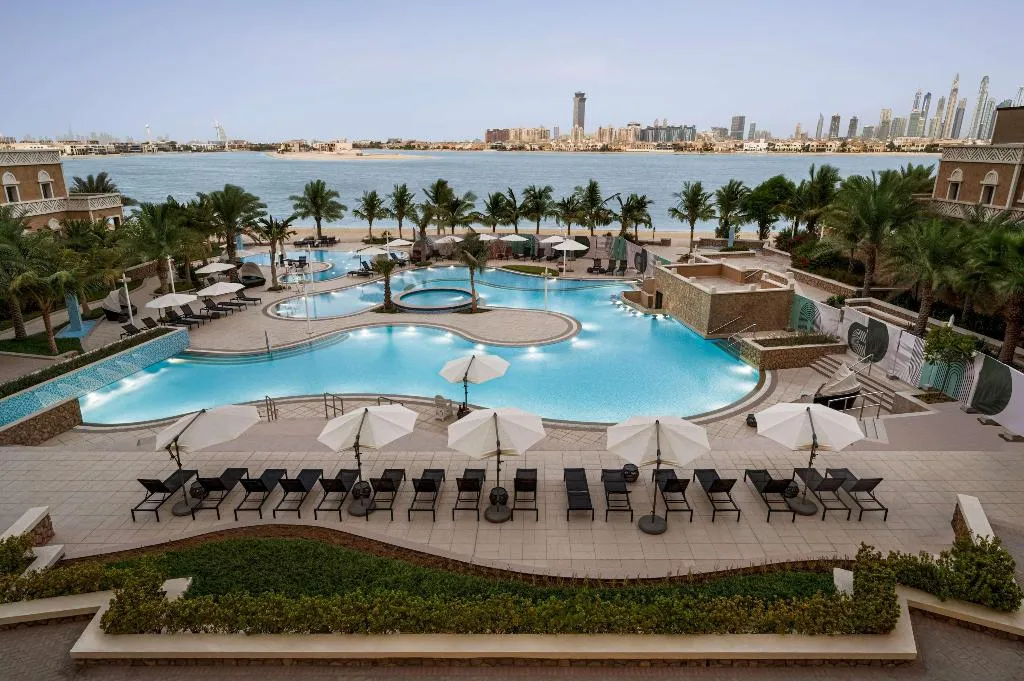 Pool, Wyndham Residences The Palm, Dubai