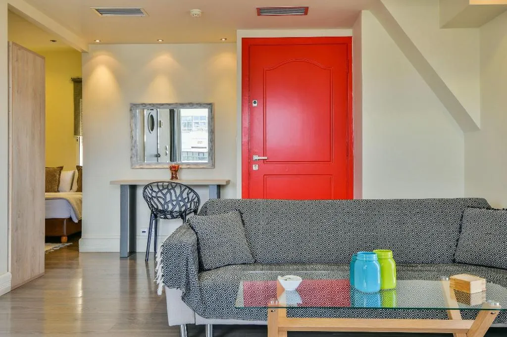 Room, Athens Way Lofts, Athens