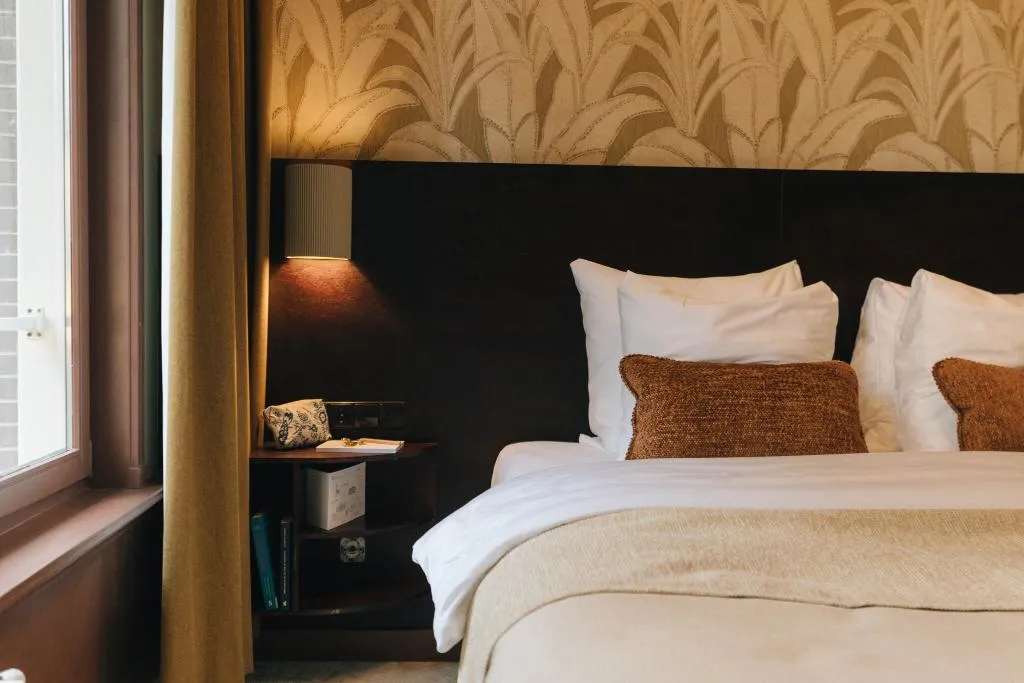 DOUBLE SUPERIOR Room, Hotel Omega, Amsterdam