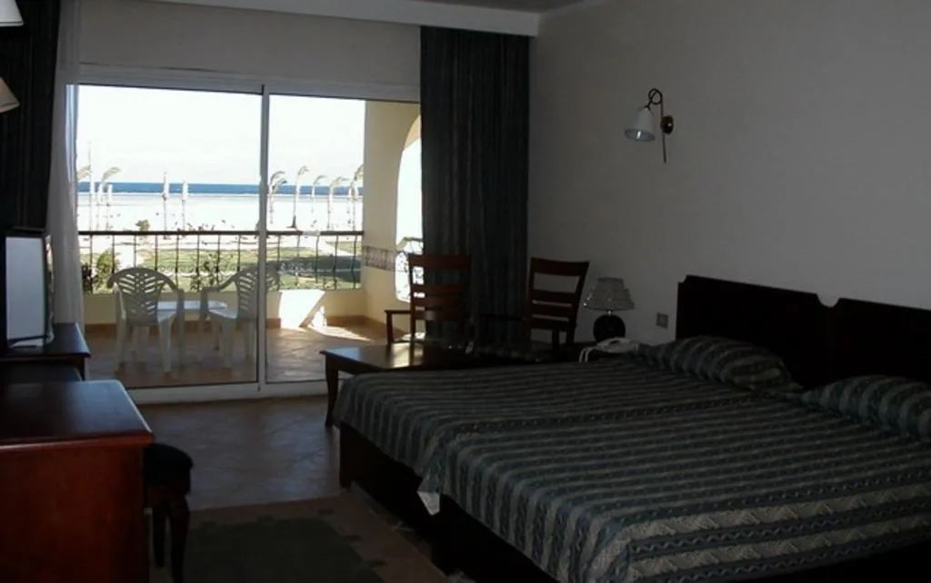 DOUBLE SEA VIEW Room, Royal Pharaoh Resort & Aqua Park, Red Sea Riviera