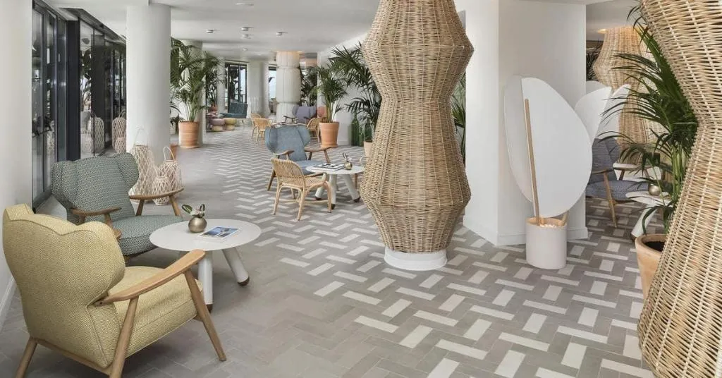 Lobby, ME Sitges Terramar, Costa Brava
