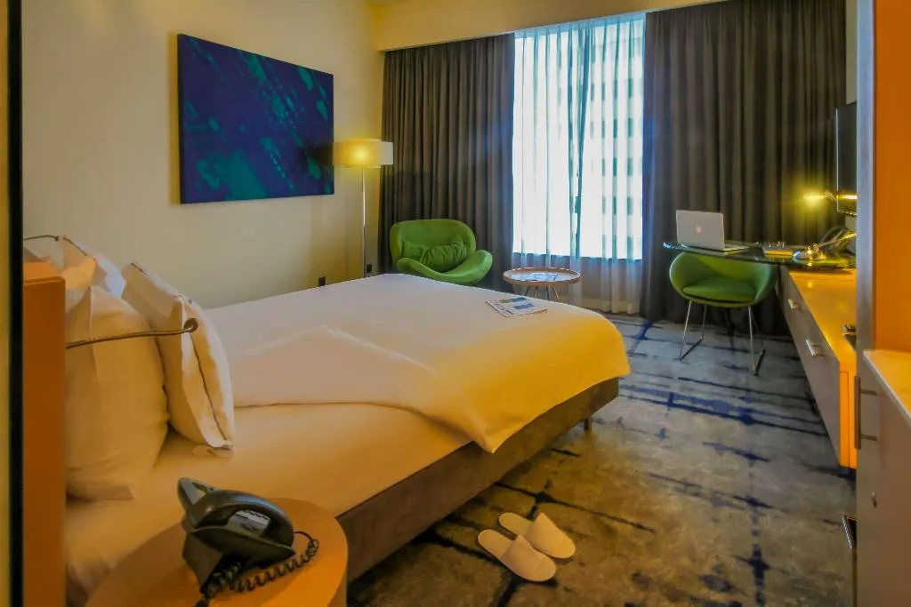 Room STANDARD Room, Media One, Dubai