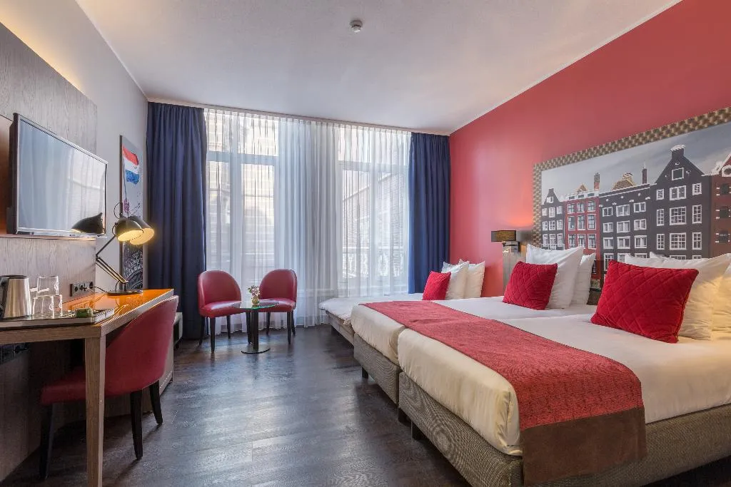 TRIPLE SUPERIOR Room, Leonardo Boutique Hotel Amsterdam Vondelpark, Amsterdam