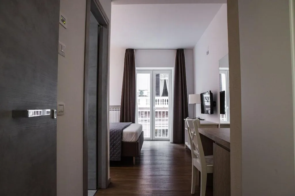 Room, Prestige Rooms Chiaia, Naples