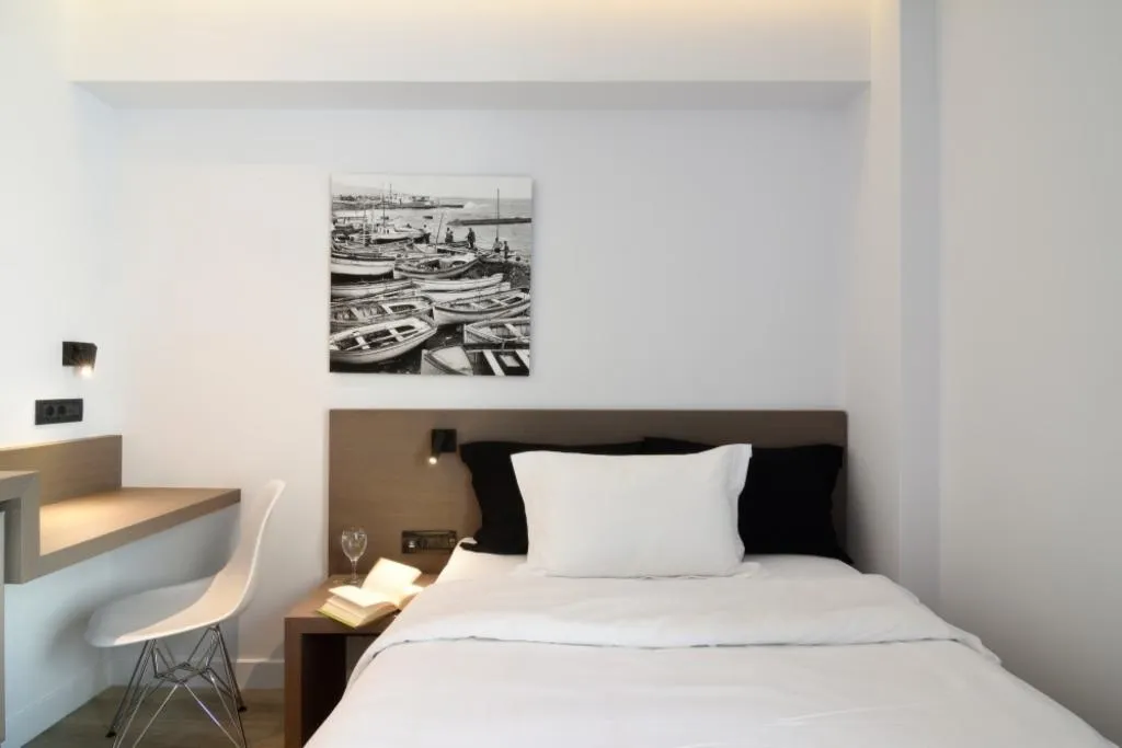 SINGLE STANDARD Room, Poseidon Athens Hotel, Athens