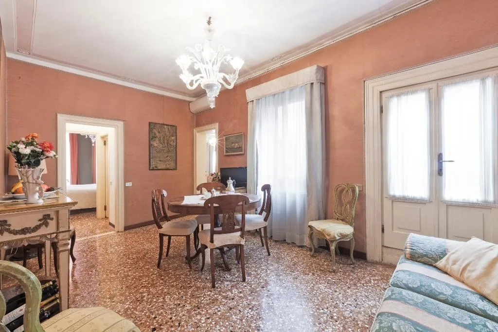 APARTMENT WITH TERRACE Room, Palazzetto San Lio, Venice