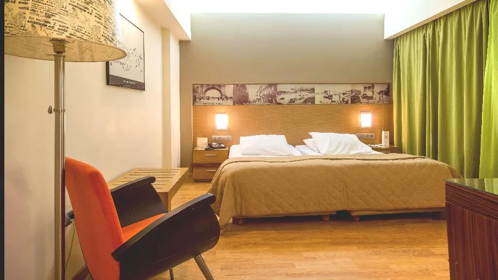 FAMILY ROOM STANDARD Room, Capsis Astoria Heraklion, Crete