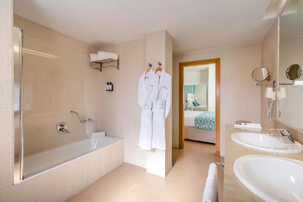 JUNIOR SUITE STANDARD Room, Occidental Torremolinos Playa, Costa Del Sol