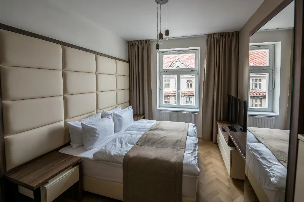 STUDIO STANDARD Room, Letna Garden Suites, Prague