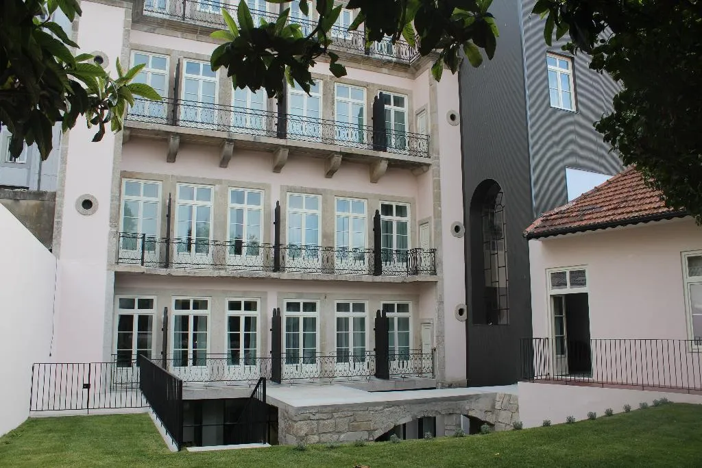 Terrace, GRANDE HOTEL PARIS by STAY HOTELS, Porto